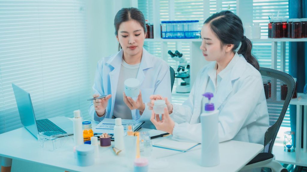 Sample Kosmetik untuk Evaluasi Formula Sebelum Produksi